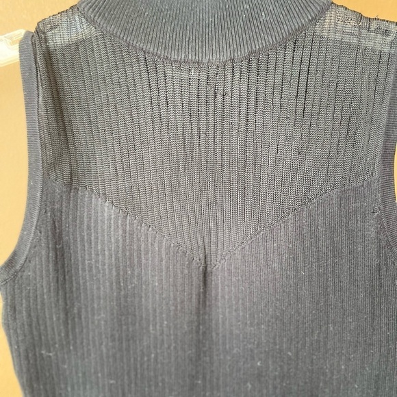 Tahari Black Sleeveless Sheer Turtleneck Size XS - Picture 2 of 6